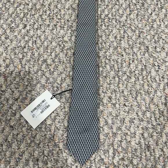 Brand New Gucci Tie - Picture 1 of 4